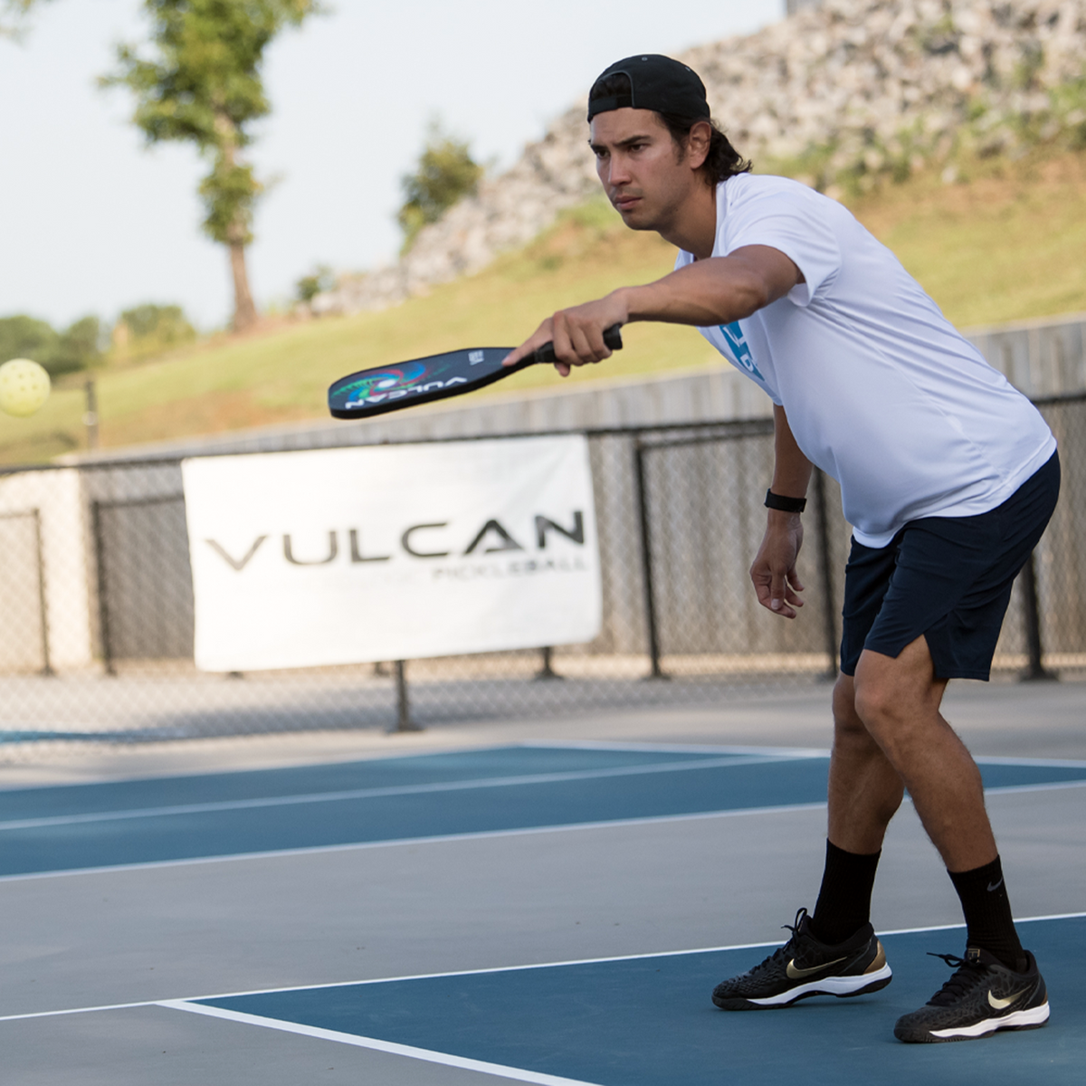 Vulcan V550 Hybrid Pickleball Paddle